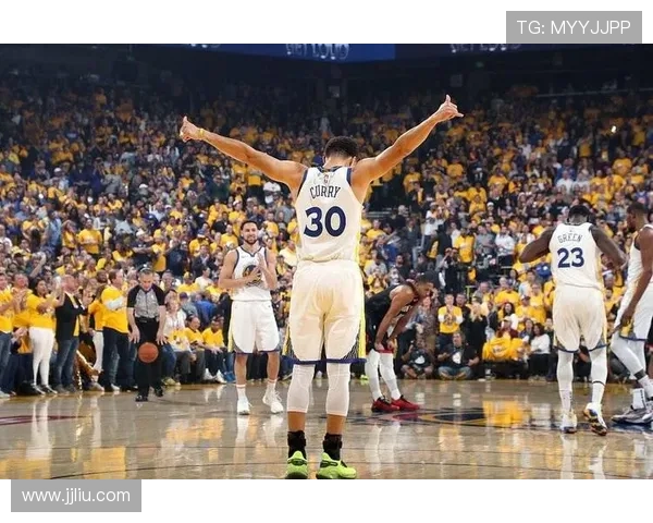 续约战中单核带队五项全能大爆发 关键时刻一人扛起全队荣耀