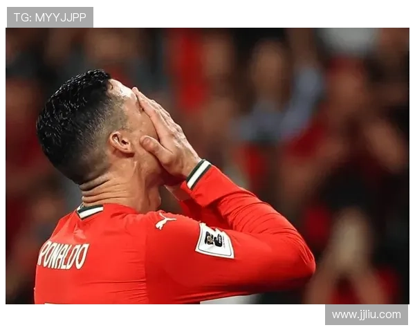 40岁C罗抽筋笑着离场破15年魔咒两度伤退见证双冠传奇